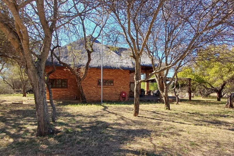 5 Bedroom Property for Sale in Vaalkop Dam North West